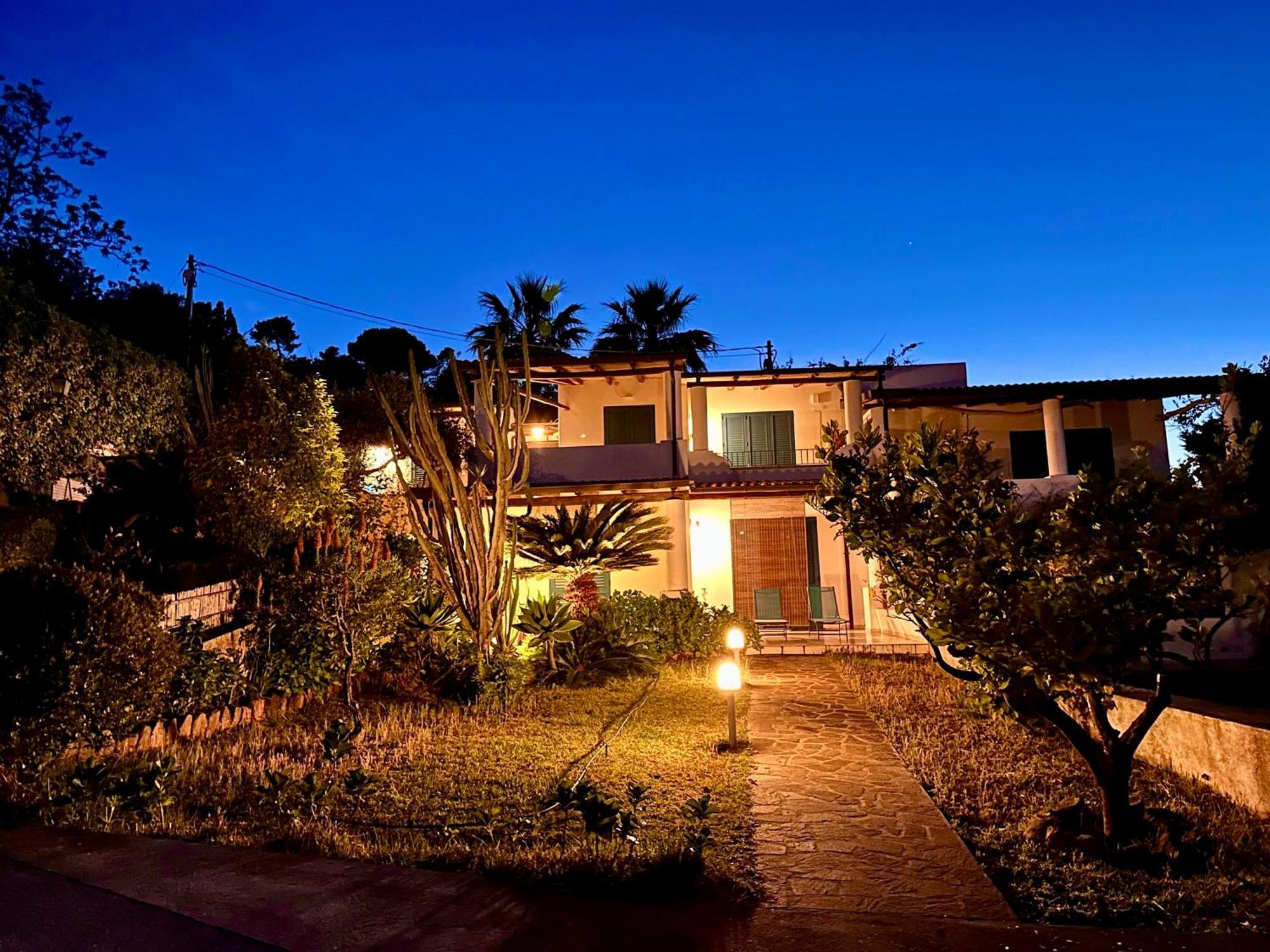 Villa 'A Pisa Lipari  Extérieur photo